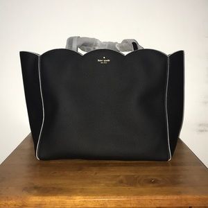 Leewood Place Rainn Tote